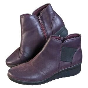 Clarks Cloudsteppers Caddell Tropic Womens 7M Ankle Boots Aubergine Leather Zip